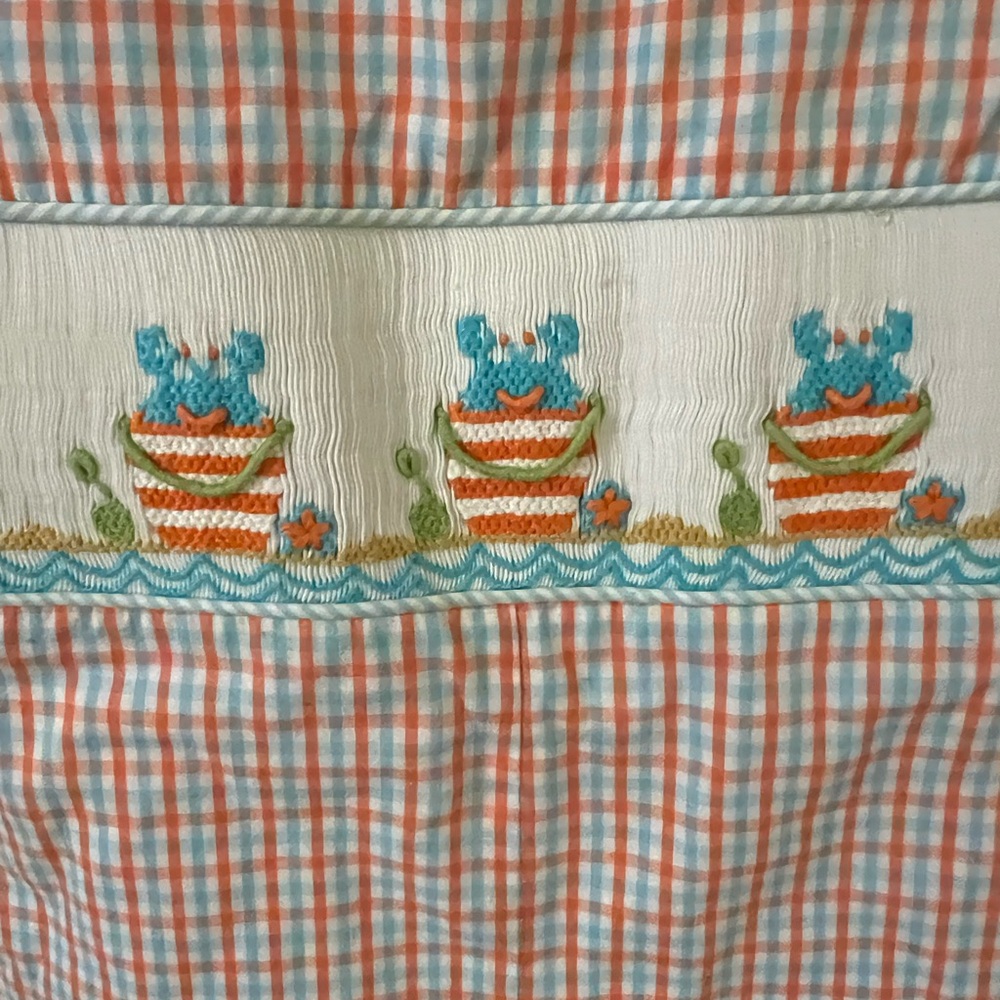 🦀 Gingham Smocked Romper 🦀